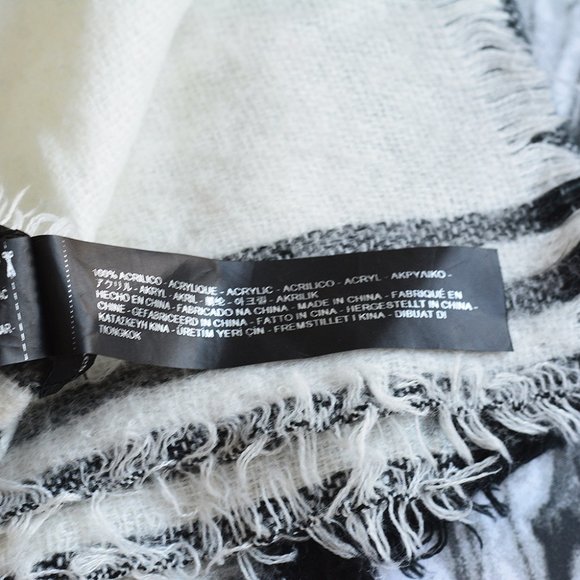 Zara Black and White Blanket Scarf - Picture 4 of 5